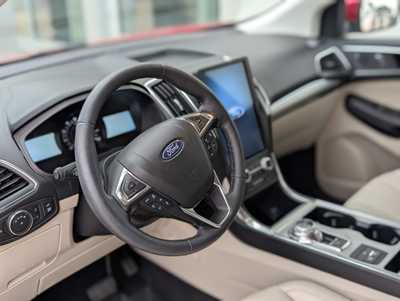 2022 Ford Edge, $37900. Photo 11