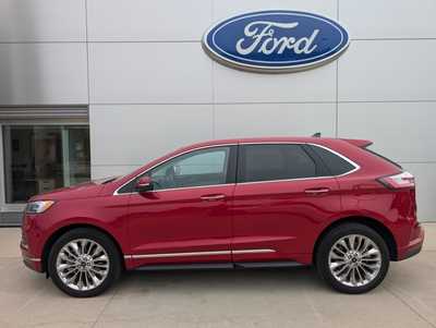 2022 Ford Edge, $37900. Photo 2