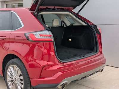 2022 Ford Edge, $37900. Photo 7