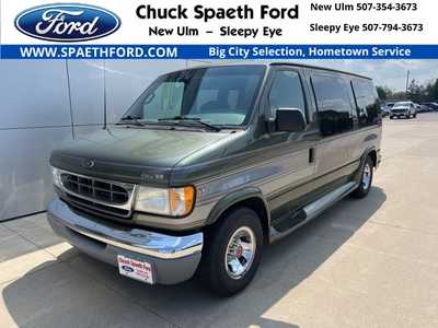2002 Ford E-150, $14900. Photo 1