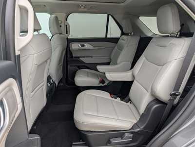 2025 Ford Explorer, $. Photo 9