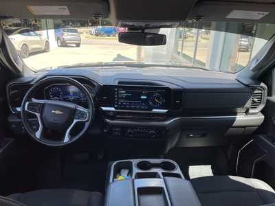 2022 Chevrolet 1500 Crew Cab, $35900. Photo 11