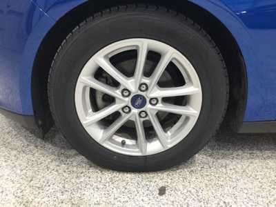 2018 Ford Focus, $13918. Photo 8