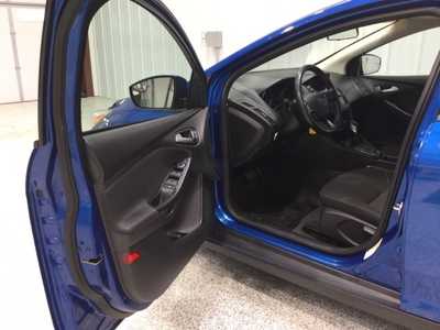 2018 Ford Focus, $13918. Photo 9