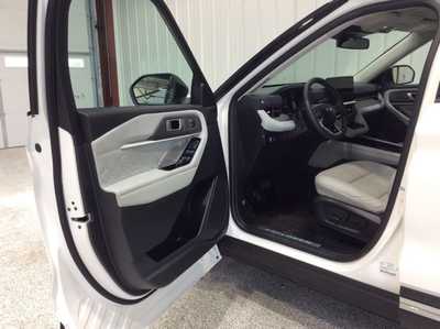2025 Ford Explorer, $57925. Photo 9