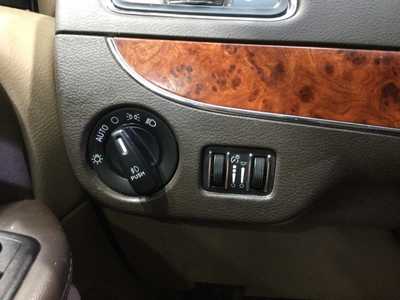 2015 Chrysler Town & Country, $5900. Photo 9