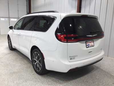 2022 Chrysler Pacifica, $24900. Photo 5