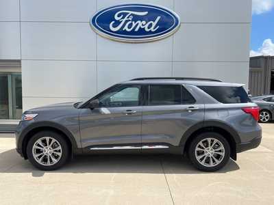 2022 Ford Explorer, $32922. Photo 2