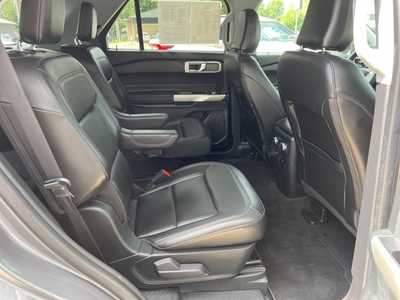 2022 Ford Explorer, $32922. Photo 9