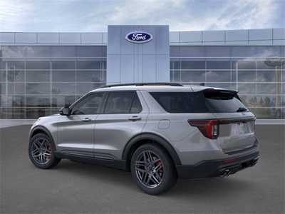 2025 Ford Explorer, $59342. Photo 4