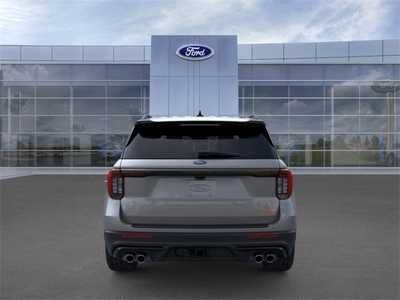 2025 Ford Explorer, $59342. Photo 5