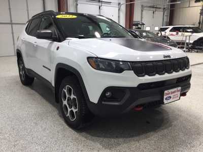 2022 Jeep Compass, $23900. Photo 3