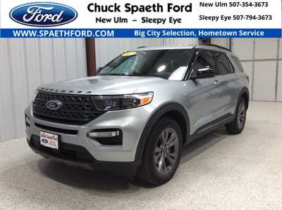 2022 Ford Explorer, $32900. Photo 1