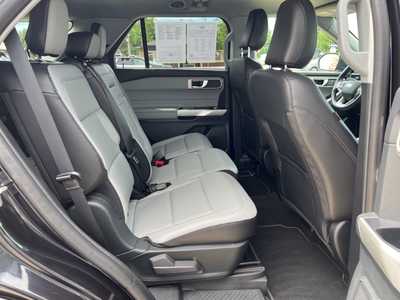 2021 Ford Explorer, $26900. Photo 9