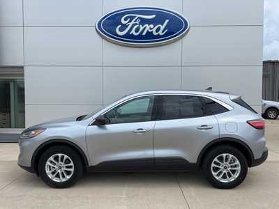 2022 Ford Escape, $24900. Photo 2
