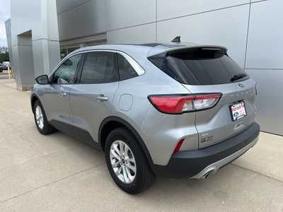 2022 Ford Escape, $24900. Photo 3