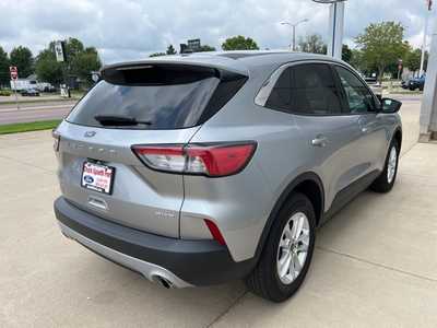 2022 Ford Escape, $24900. Photo 5