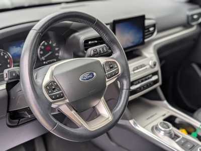 2022 Ford Explorer, $33922. Photo 11