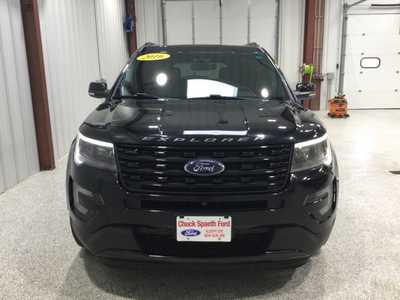 2016 Ford Explorer, $12900. Photo 2