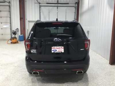 2016 Ford Explorer, $12900. Photo 5