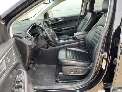 2019 Ford Edge, $16900. Photo 6