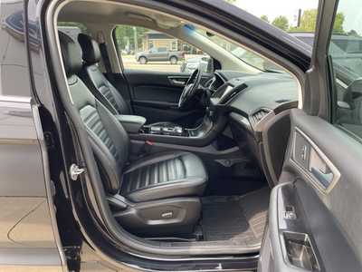 2019 Ford Edge, $16900. Photo 8