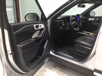 2021 Ford Explorer, $29500. Photo 10
