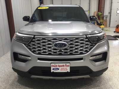 2021 Ford Explorer, $29500. Photo 2