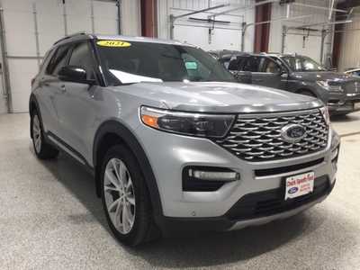 2021 Ford Explorer, $29500. Photo 3