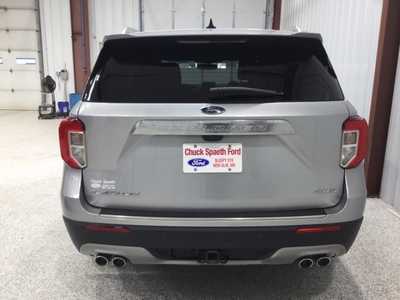 2021 Ford Explorer, $29500. Photo 5