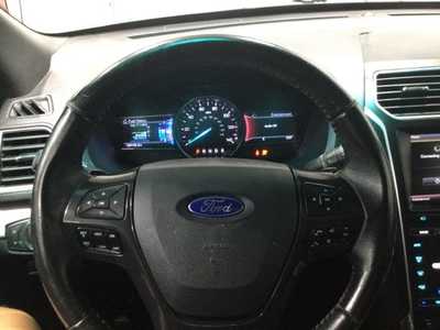 2016 Ford Explorer, $17900. Photo 11