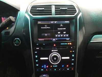 2016 Ford Explorer, $17900. Photo 12
