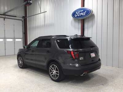 2016 Ford Explorer, $17900. Photo 4