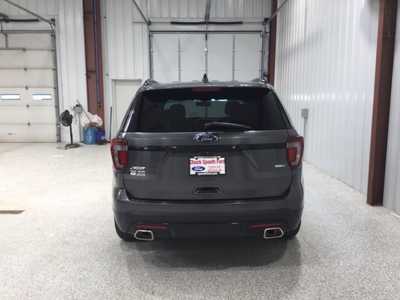 2016 Ford Explorer, $17900. Photo 5