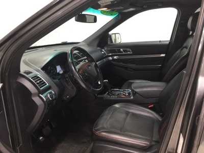2016 Ford Explorer, $17900. Photo 8