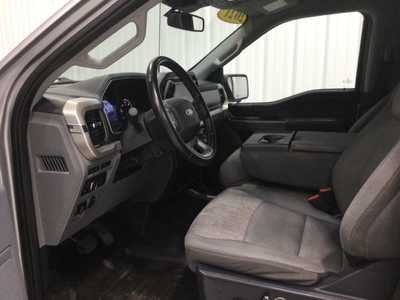 2021 Ford F150 Crew Cab, $33900. Photo 8