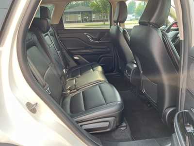 2023 Lincoln Corsair, $35900. Photo 9
