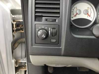 2008 Dodge Dakota Crew Cab, $8908. Photo 8