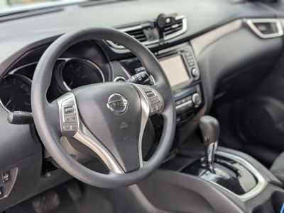 2015 Nissan Rogue, $13915. Photo 10