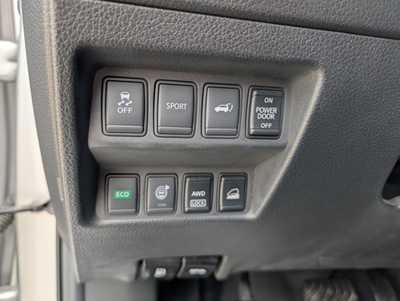 2015 Nissan Rogue, $13915. Photo 11