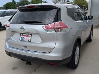 2015 Nissan Rogue, $13915. Photo 5