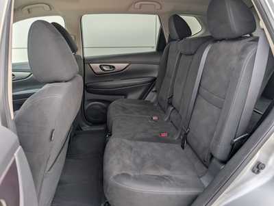 2015 Nissan Rogue, $13915. Photo 8