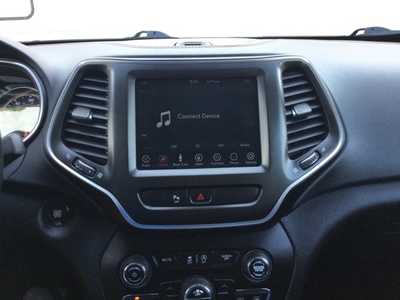 2020 Jeep Cherokee, $15920. Photo 10