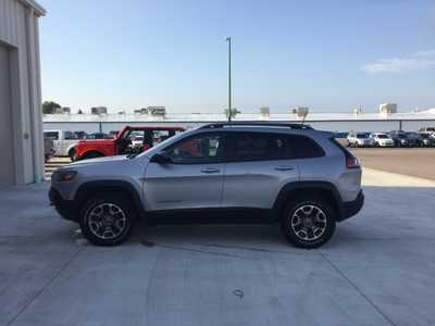 2020 Jeep Cherokee, $15920. Photo 3