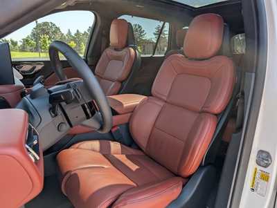 2025 Lincoln Aviator, $72900. Photo 11