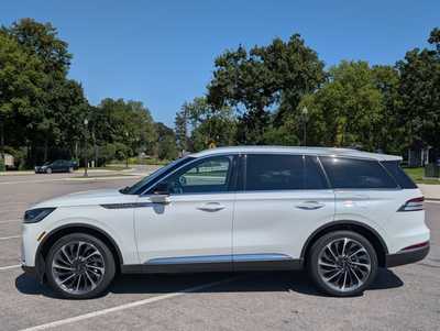 2025 Lincoln Aviator, $72900. Photo 2