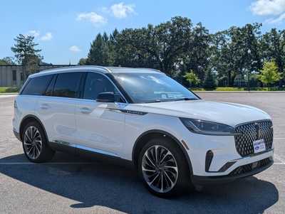 2025 Lincoln Aviator, $72900. Photo 6