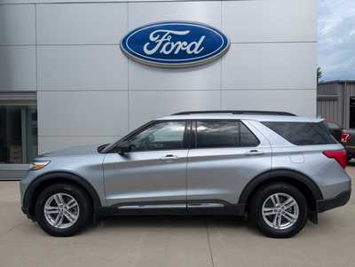 2022 Ford Explorer, $29900. Photo 2