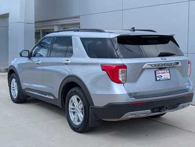 2022 Ford Explorer, $29900. Photo 3