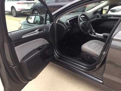 2016 Ford Fusion, $10900. Photo 9